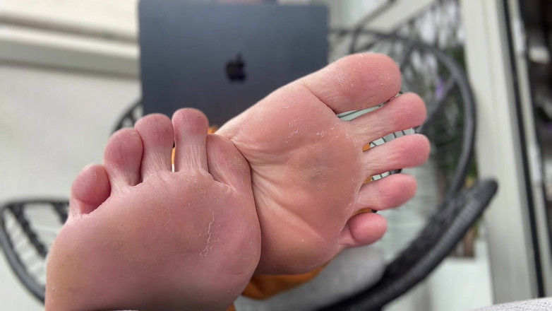 Miss Valentina: Sciocci adorazione del piede