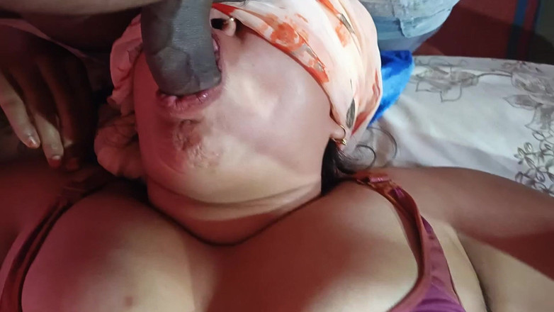 Catchybusty: Nadržená chycená prsatá her renta