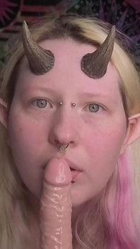 Tiefling - dominatrix chupa y folla el alma