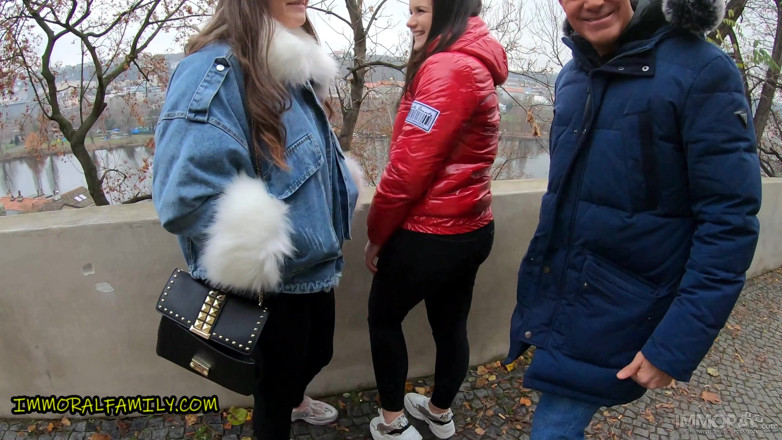 Immoral Family: Taylee Wood et Zara Lick, PAWG, trio, font aimer Noël...
