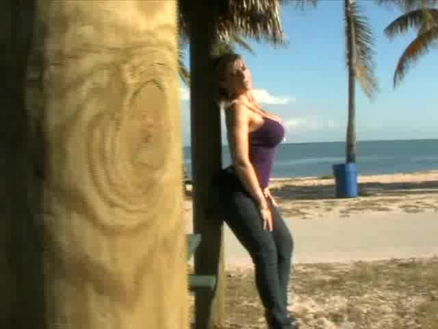 Sara Jay: Video Pendek Biografi