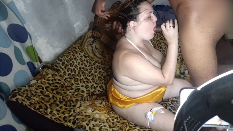 Cuckold Couple Swing: Naughty Wife Kisses on the Mouth Very Wet in Flirtation...