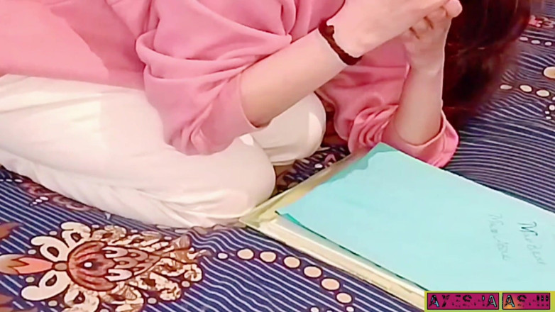 AyeshaAshii: Watch This Horny Beauty Student Masturbate to Multiple Intense Orgasms