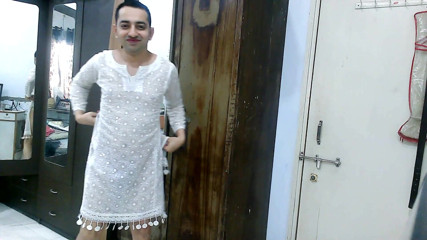 Cute & Nude Crossdresser: Bella dolce sissy travestito effeminato sweet lecca-lecca in calda nighty.