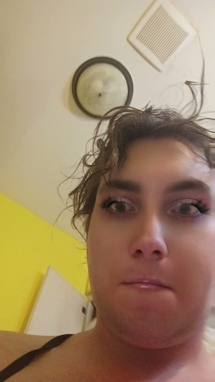Sissy Danielle: 英語