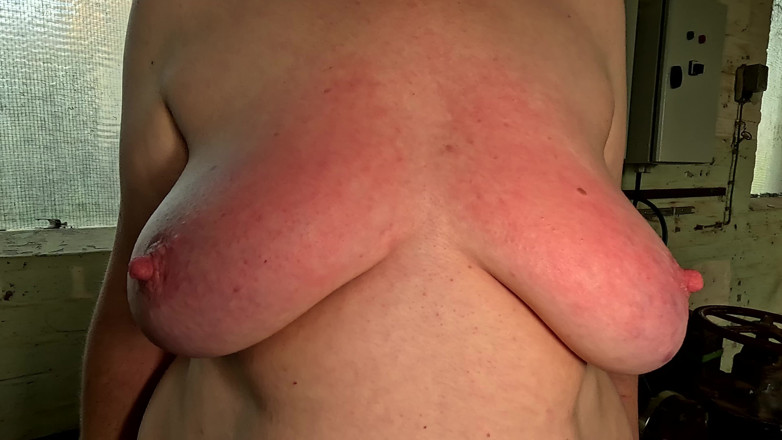 Bouncy Tits Action: Breasts Torment in the Workshop - It Bangs Loudly