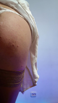 Quần áo gợi cảm phù hợp với Tranny Olya Mayer