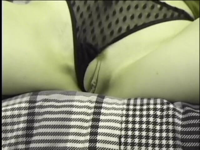 Masturbation Porn: Sarışın sürtük Allison Wyte amına dildo yapıyor