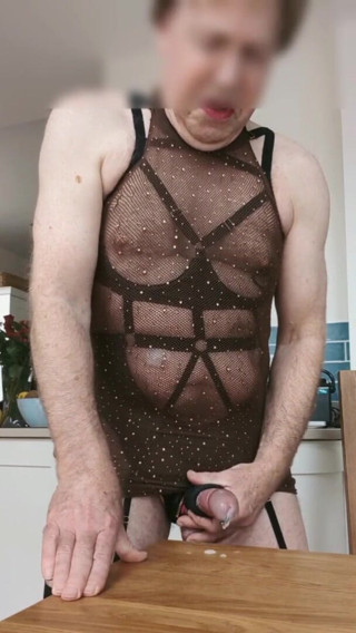 Bellhead: Um minuto de diversão com lingerie