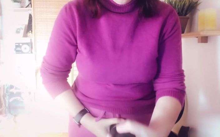 Nicoletta Embassi: Dominé par mes grosses 4k