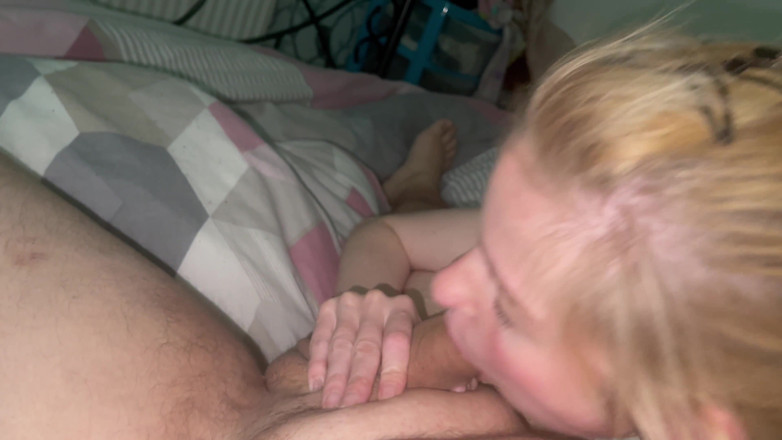 Teamfreeki: Girlfriend giving me a blowjob