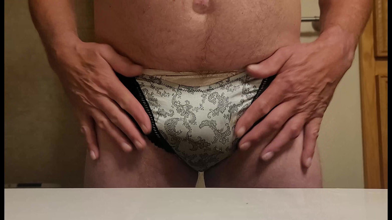 Stan Gable: Papà gioca di nuovo nelle mie mutandine!