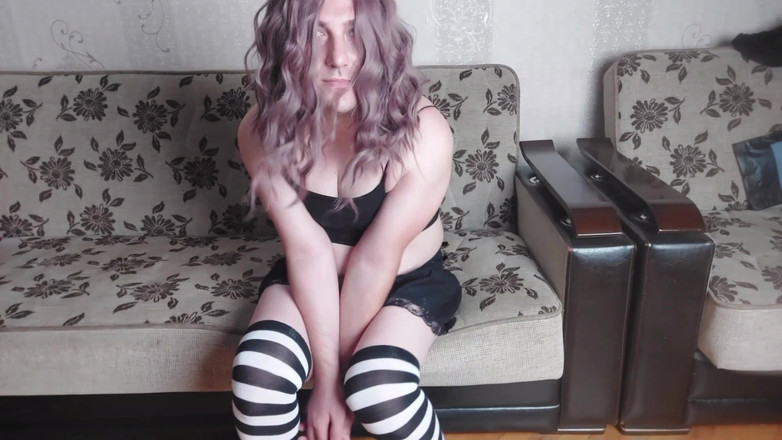 Kitty_Cross: Crossdresser dễ thương nhất theo phong cách Gothic mà bạn...
