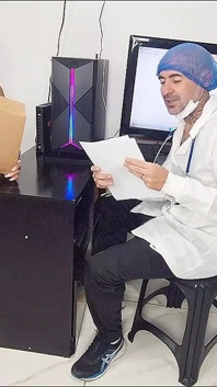Esposa Traindo Marido Com Ginecologista No Exame E Corno Na Sala De Espera!
