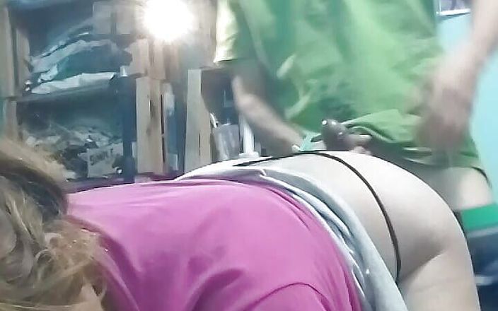 Fitcure1: Eu chupo o rabo dele, e filmo com um celular.