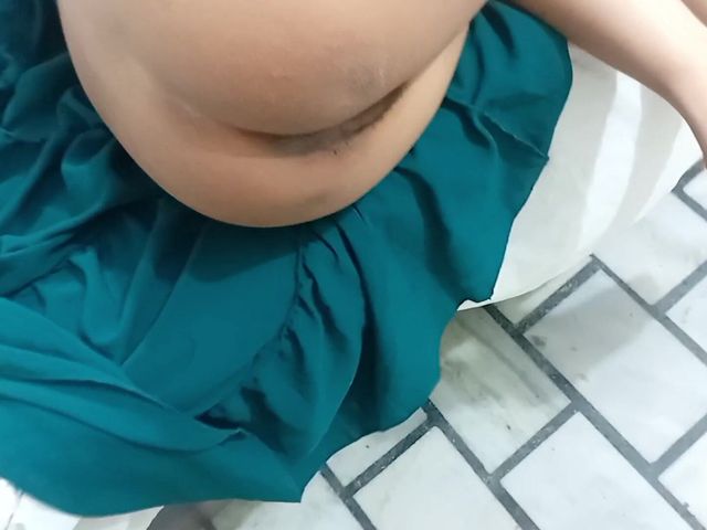 Hijabi Girlfriend Was Fucked by Her Boyfriend in Hotel (Miss Faiza Khan)