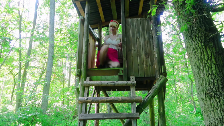 Minea xx2: Naked in the Woods on a Sunny Day and for...
