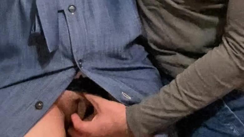 PriyaNaavya: 옴!! 지하철에서 내 드레스 아래 낯선 사람의 손