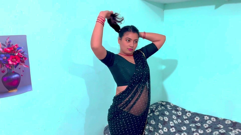 Hotty_ragini: Indian Stepmom Shared Single Bed and Made Stepson Happy,full Hindi...