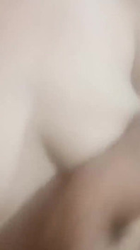 ダシ義理の妹クソ義理の兄弟はベッドの上でとても美しい夜