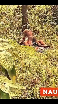 Amateur Horny Wife Fuck a Very Dark Man in the Bush