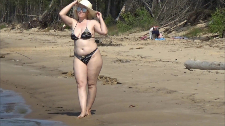 RedRoseRus: La tua mamma è sulla spiaggia.