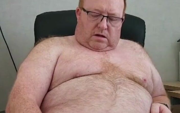 Daddysmudge: 직장에서 자위하고 큰 부하를 사정