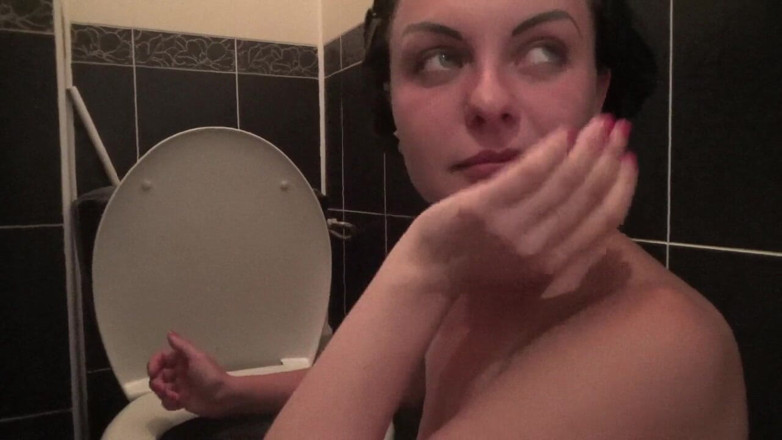 Sexy Milf: Kate teasing you stripping and lick the toilet