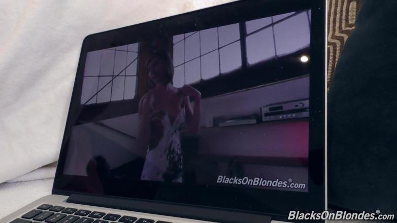 Blacks On Blondes: Sierra Nicole干Mandingo的大黑屌