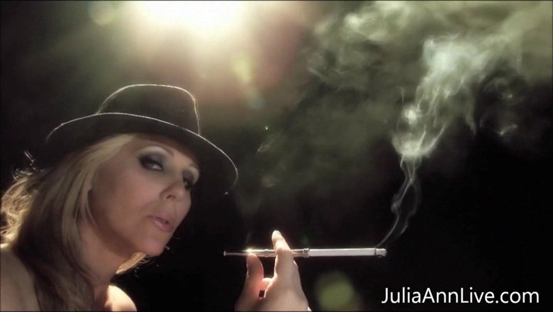 Julia Ann: Kongkek jalang broadway bahagian 1