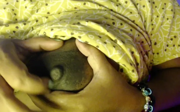 HotGirl21: Hot Girl Desi Big Boobs Show Show Hot Nipple