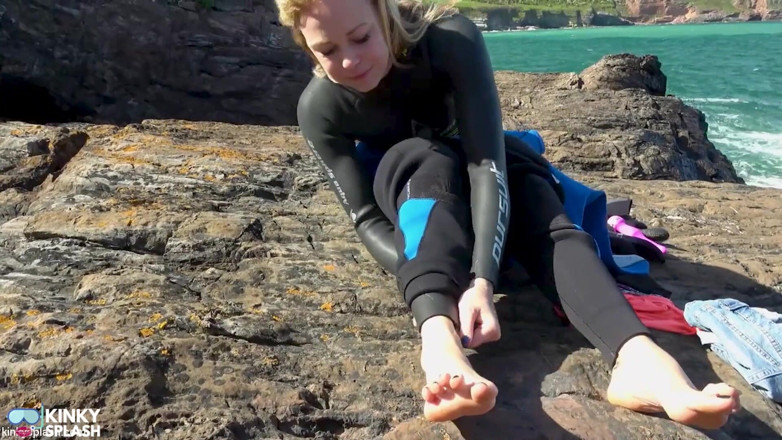 UKCuteGirl Lucy Lauren: Dreifache Wetsuit Schicht fetisch vibrator spermaspiel in vollem Neopren