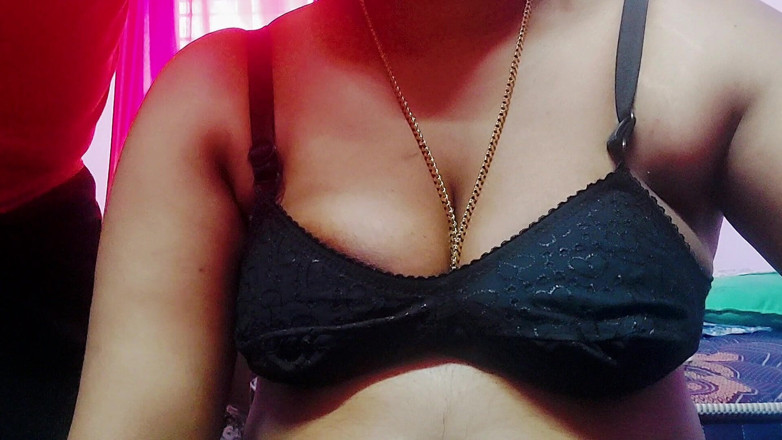 Desi Mohini: 德西村哥的热辣性爱视频