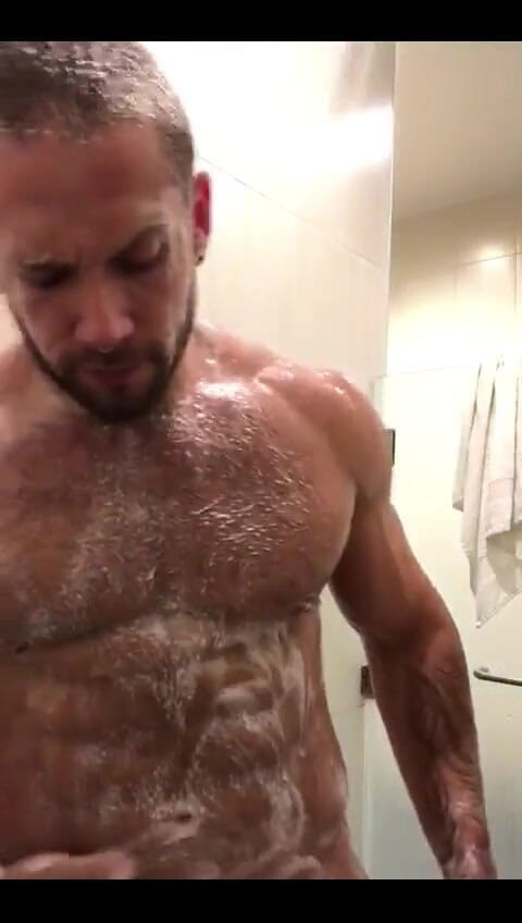 Leo Bayne: Sprawdź mój pączek