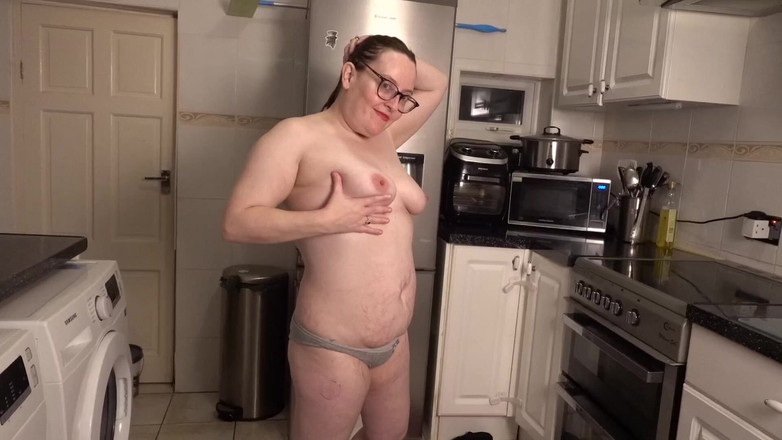 Littlevixen: Sexy Stripping legíny Top podprsenka a kalhotky v kuchyni