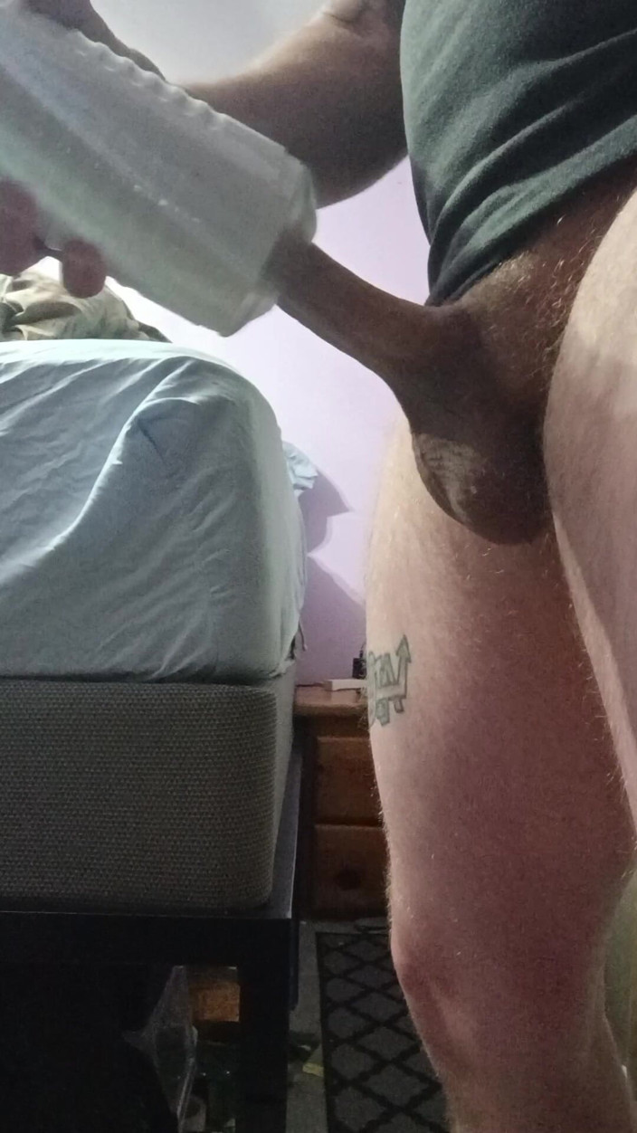 Themilkman618: Gooning bwc un letto e giocattolo max 2 di lovense sgocciolante...