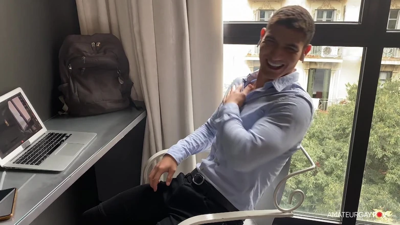 Amateur Gay POV: I Caught Him Jacking Online