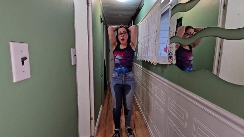 Nerdy_faery: Wetting My Jeans Makes Me Squirt
