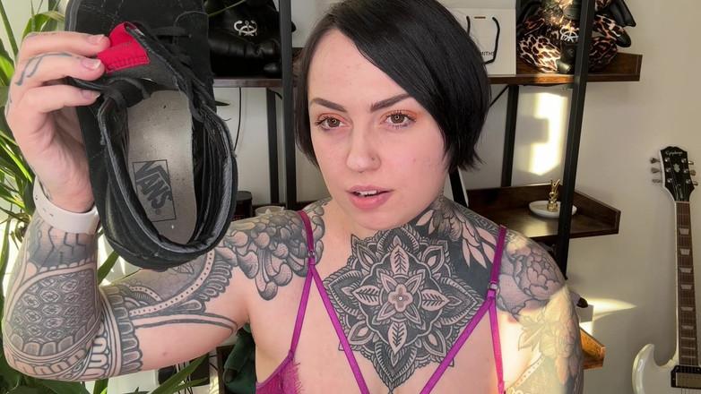 Miss Valentina: Humillación de sole sucia