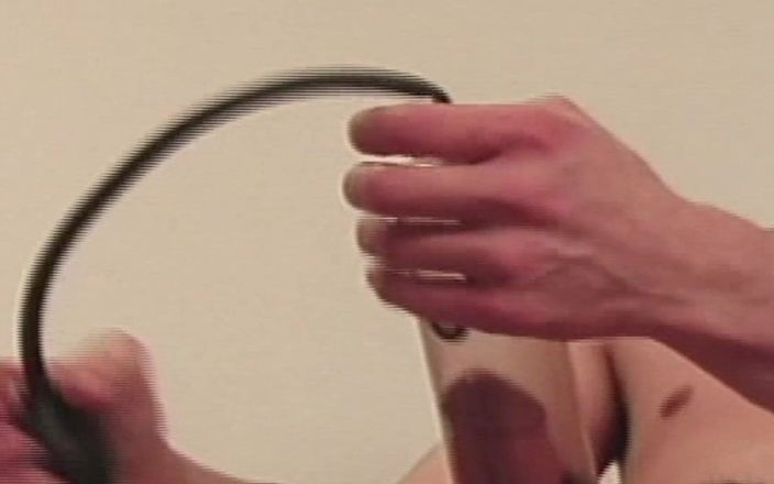 SEXUAL SIN GAY: Bombeo de chicos - escena 4 Tres amigos cachondos se masturban con...