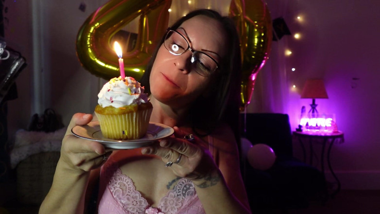 Raven Willow: Candela a lume di candela e voglie di cupcake