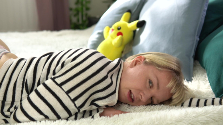Jolie Lyon: Bully spritzt deine stiefschwester voll