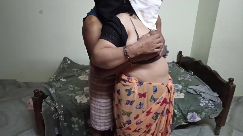 Telugu-fuckers: Desi sorellastra alla pecorina hard core equitazione accarezza con il...