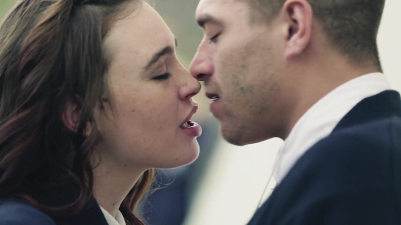 Sweet Sinner: Scena rywalizacji siostry 1