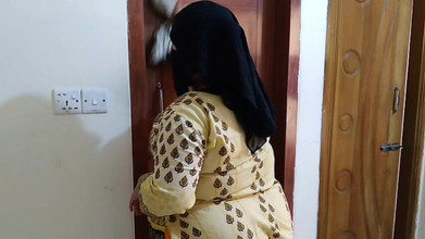 Aria Mia: Pembantu india dientot habis-habisan sama bosnya di kantor sampai kosong