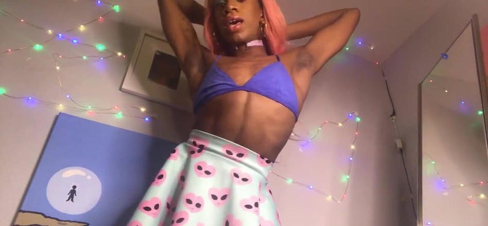 AJ180: La gonna twirl di aj180 ti ha fatto sentire ferale