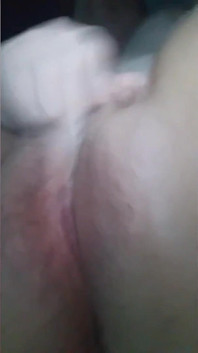 Sexy Riesin reibt ihre muschi auf dein gesicht beim masturbieren
