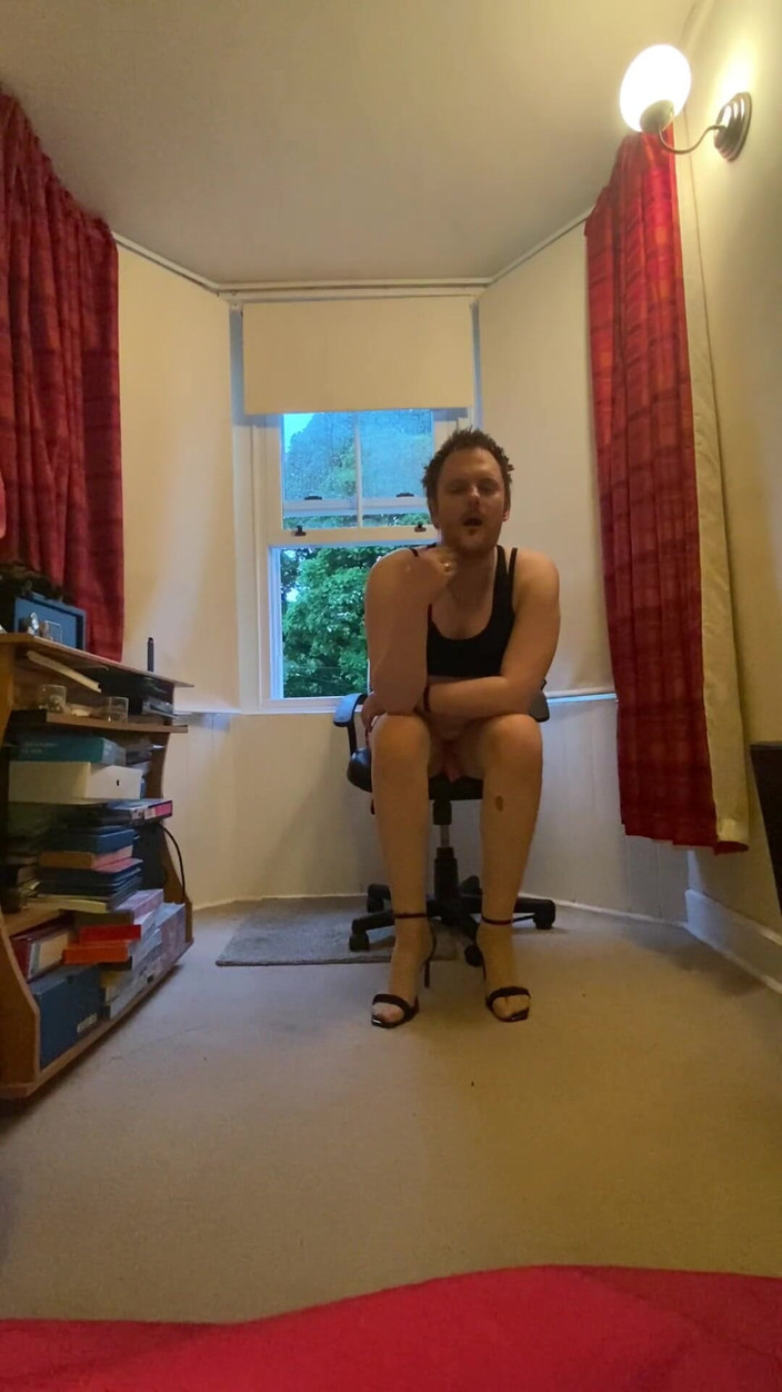 Ava Maxwell: Aksi hot lesbian joi di tan stockings 