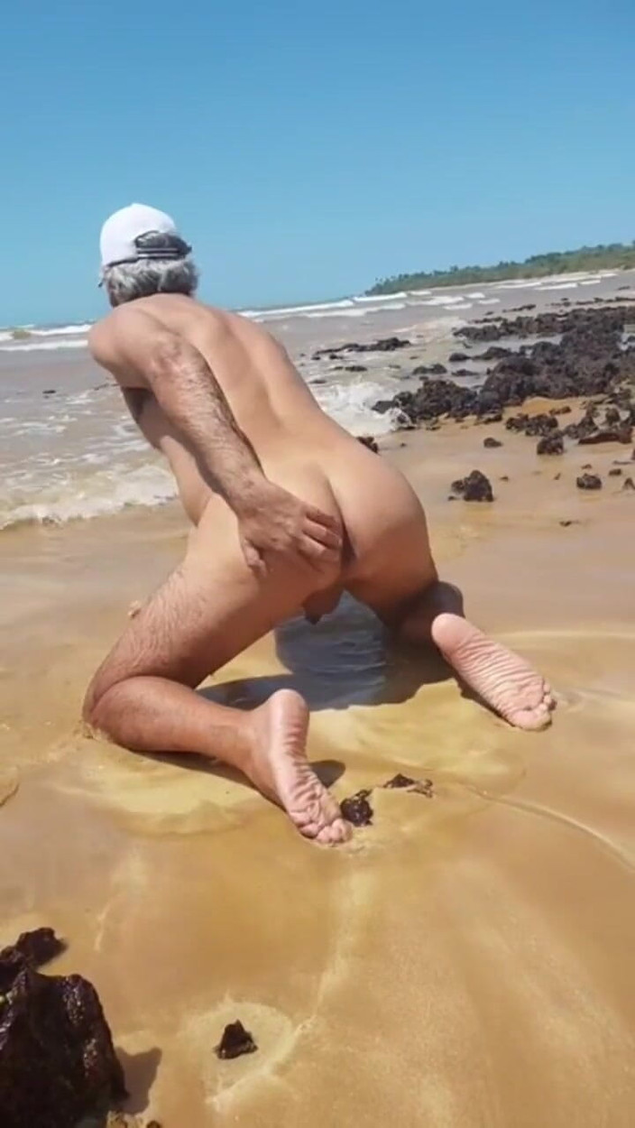 Ladysilvas: Ladysilva bugil di pantai