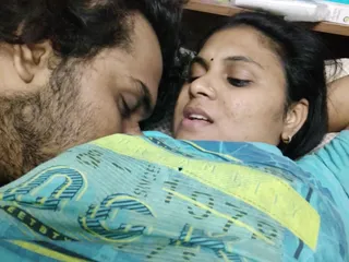 Mallu paar heiße romantik mit Handjob, Vaishnavy macht Handjob mit Sharun raj schwanz, Mallu-mädchen liebt es, handjob zu machen